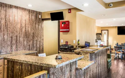 Photo 3 - Econo Lodge Oskaloosa