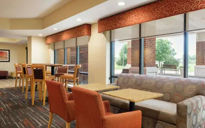 Photo 3 - Hampton Inn West Des Moines Lake Drive
