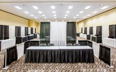 Photo 3 - Crowne Plaza Springfield by IHG