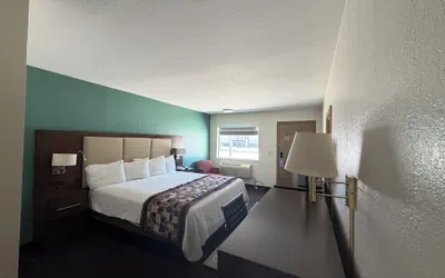 Americas Best Value Inn Garden City