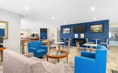 Photo 3 - Quality Inn & Suites Keokuk North
