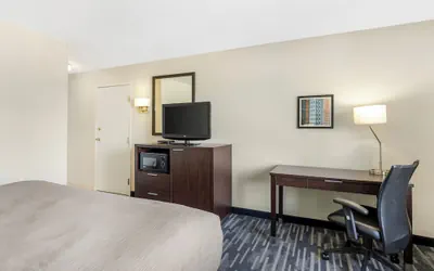 Photo 4 - Quality Inn & Suites Keokuk North
