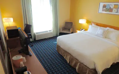 Photo 4 - Fairfield Inn and Suites by Marriott Valparaiso