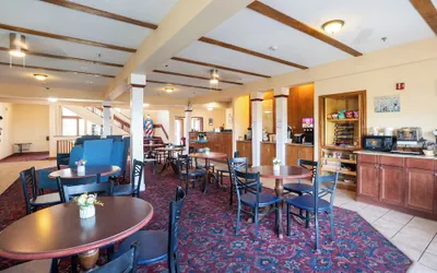 Photo 3 - Fireside Inn & Suites - Belfast