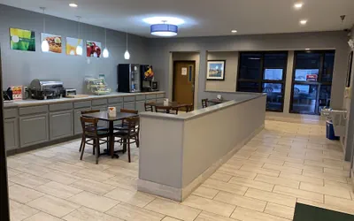 Photo 4 - Quality Inn Michigan City South