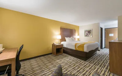 Photo 5 - Quality Inn Michigan City South