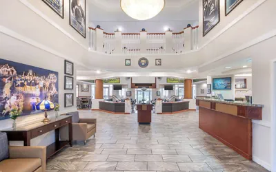 Photo 4 - Hilton Vacation Club Varsity Club South Bend, IN