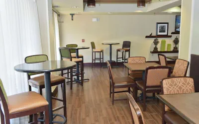 Photo 3 - Hampton Inn Ruston