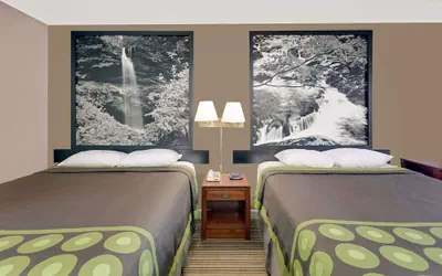 Photo 4 - Super 8 by Wyndham Athens