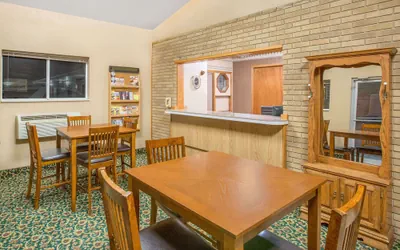 Photo 2 - Days Inn by Wyndham Worthington