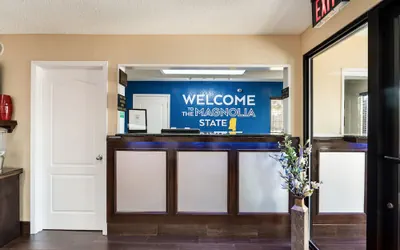 Photo 2 - SureStay Hotel by Best Western Meridian