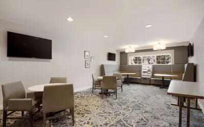 Photo 4 - Sonesta ES Suites Reno