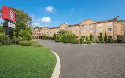 Photo 2 - Red Roof Inn Fairfield