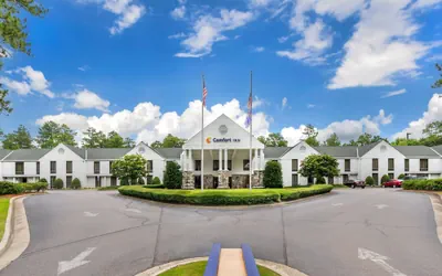 Photo 2 - Comfort Inn Pinehurst - Southern Pines