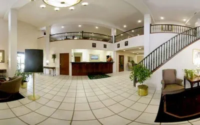 Photo 4 - Days Inn & Suites by Wyndham Hickory
