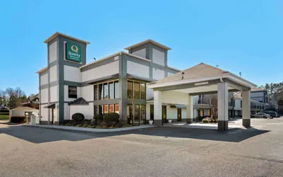 Photo 2 - Quality Inn & Suites Matthews - Charlotte