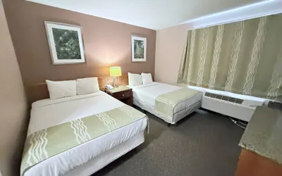 Photo 2 - Bison Inn & Suites on University