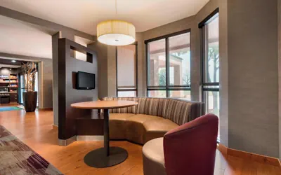 Photo 4 - Courtyard by Marriott Akron Fairlawn
