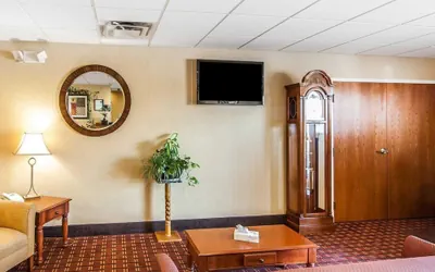 Photo 4 - Quality Inn Seaman