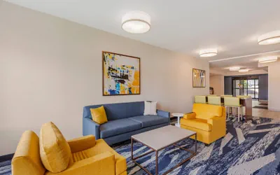 Photo 3 - Comfort Inn River's Edge