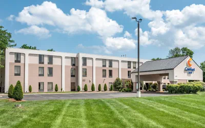 Photo 2 - Comfort Inn Oxford - University Area