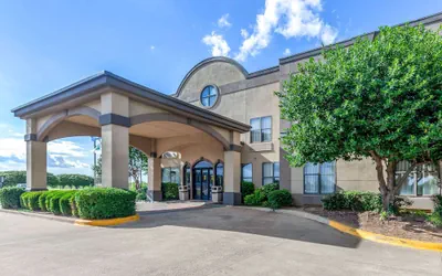 Photo 2 - Quality Inn & Suites Durant