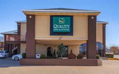 Photo 2 - Quality Inn & Suites Owasso US-169