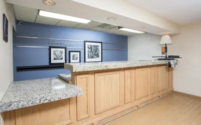 Photo 4 - Hampton Inn Shawnee