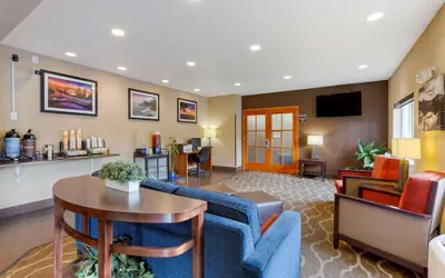 Photo 3 - Comfort Inn South