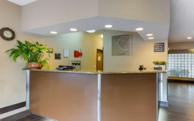 Photo 5 - Comfort Inn South