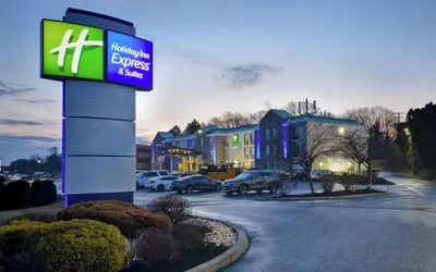 Holiday Inn Express & Suites Allentown-Dorney Park Area by IHG