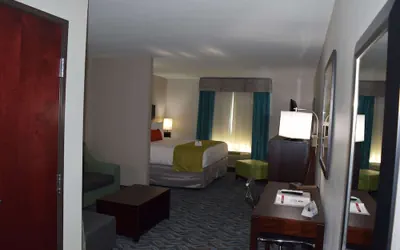Photo 5 - Best Western Plus Hardeeville Inn & Suites