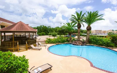 Photo 2 - Best Western Pearland Inn