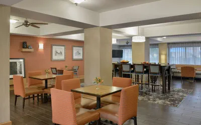Photo 4 - Hampton Inn Collierville