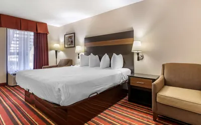 Photo 5 - Best Western Lindale Inn