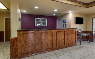Photo 4 - Best Western Lindale Inn