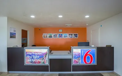 Photo 4 - Motel 6 Madisonville, TX