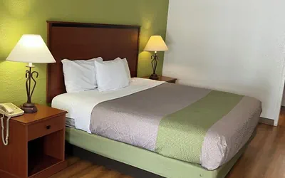 Photo 5 - Econo Lodge Sonora