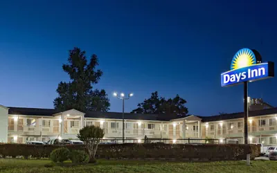 Photo 2 - Days Inn by Wyndham Kerrville