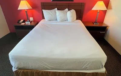 Photo 4 - Ramada by Wyndham Draper
