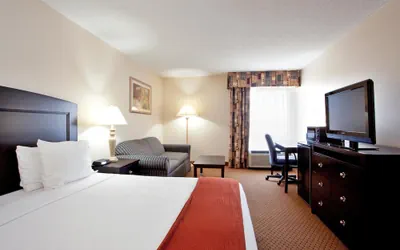 Photo 3 - Holiday Inn Express Chester by IHG
