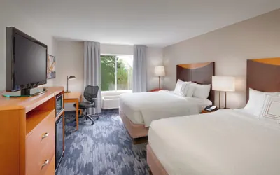 Photo 2 - Fairfield Inn & Suites by Marriott Seattle Bellevue/Redmond