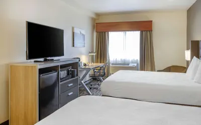 Photo 5 - Best Western Plus Peppertree Airport Inn