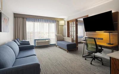 Photo 4 - Holiday Inn Express Sheboygan-Kohler by IHG