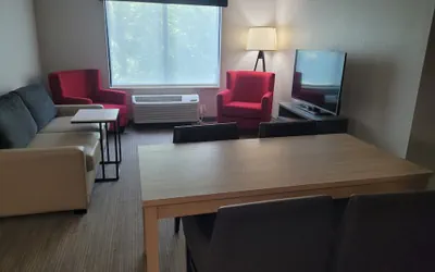 Photo 5 - Country Inn & Suites by Radisson, Appleton Airport - Fox River Mall Area