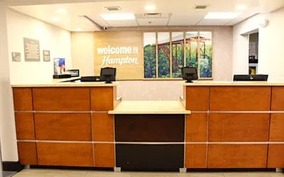 Photo 4 - Hampton Inn Summersville