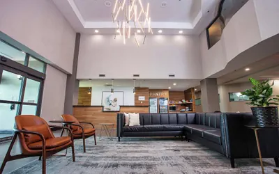 Photo 3 - Four Points by Sheraton Appleton
