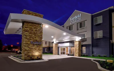 Photo 2 - Fairfield Inn & Suites by Marriott Beloit