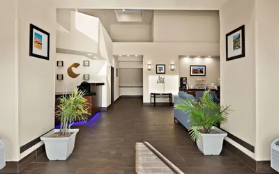 Photo 3 - Comfort Suites University Las Cruces