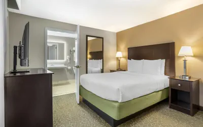 Photo 5 - Best Western Fort Lee